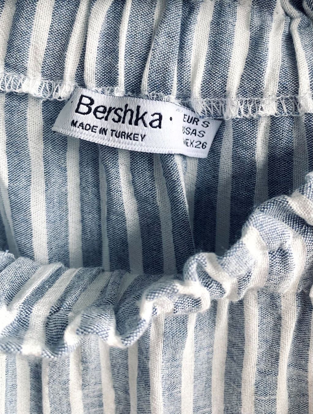 Bershka Blusen, T-Shirts & Tops: Gestreiftes Crop-Oberteil von Bershka – Gebraucht aus Bern von Fraeuleinhonig 1