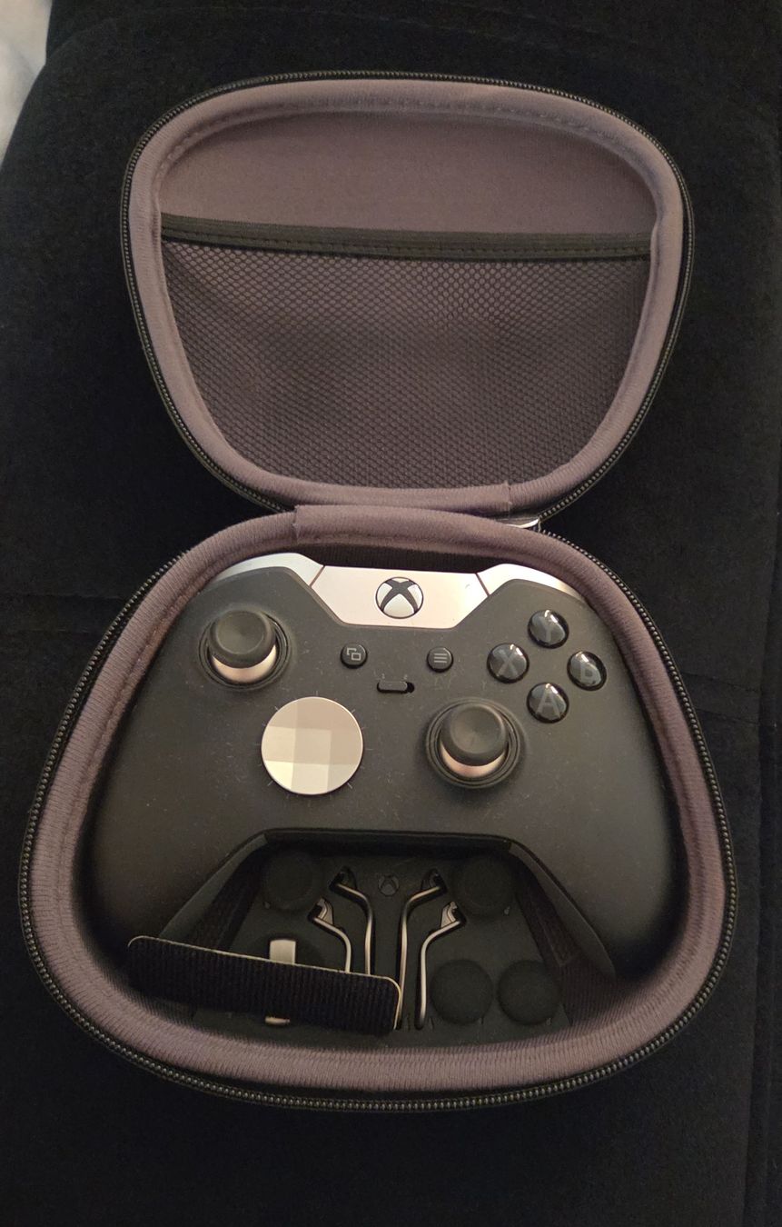 Konsolen: Xbox Elite Wireless Controller – Defekt aus Reidermoos von Manuela083
