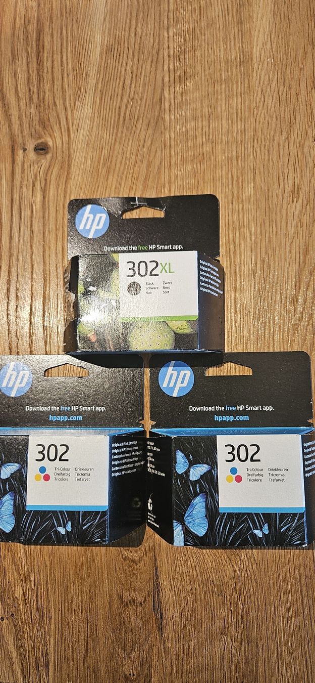 Hewlett Packard Cartouches & Toner: original HP Druckerpatronen – Neuf avec emballage d'origine à Menzingen par kla_5qnd