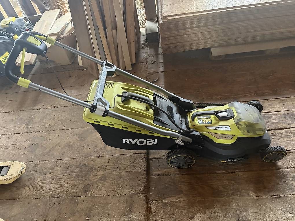 Tondeuses à gazon: Elektrorasenmäher Ryobi – D'occasion à Tenniken par Ffupx