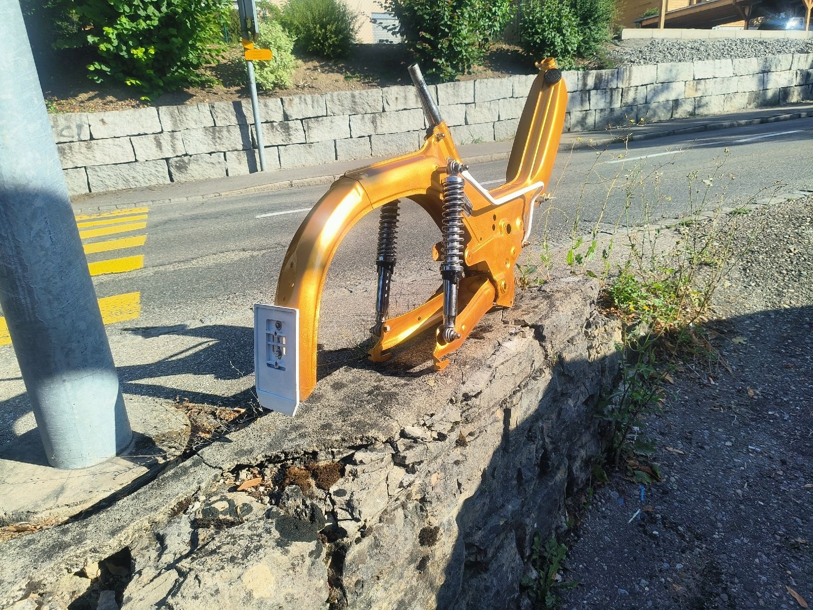 Puch Parti ricambio per ciclomotori: Puch S Rahmen mit Ausweis – Usato da Fulenbach venduto da Elektronik 1