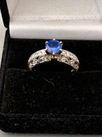 Antiker Damenring mit Saphir und Brillanten