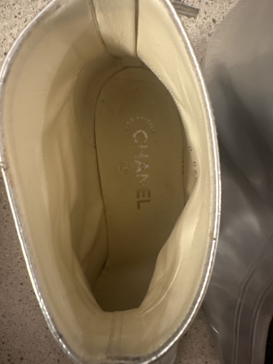 Chanel Scarpe da donna: Chanel Stiefel Silber Gr. 40! – Usato da Hausen AG venduto da Nah5yj 2