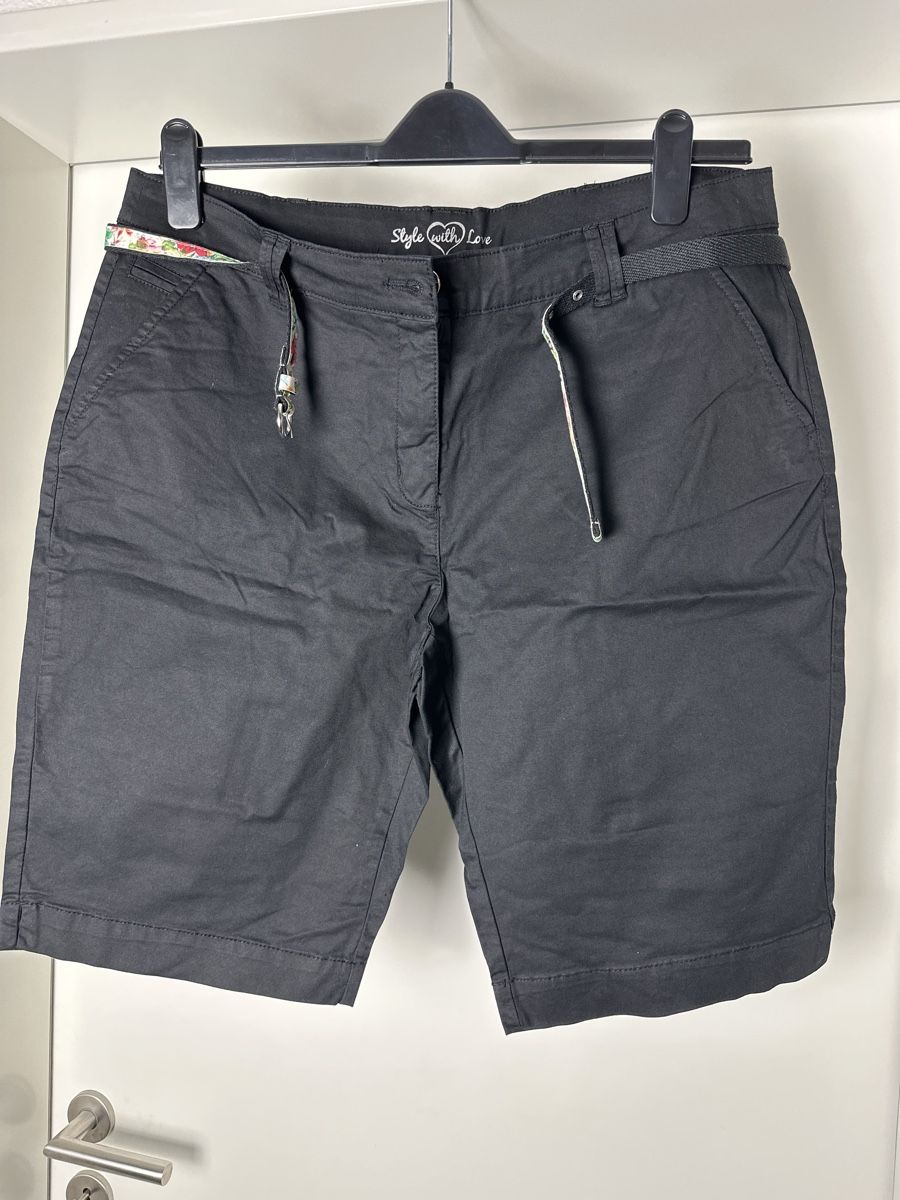 C&A Hosen: Shorts von C&A Größe 44 – Gebraucht aus Aarburg von Tonija