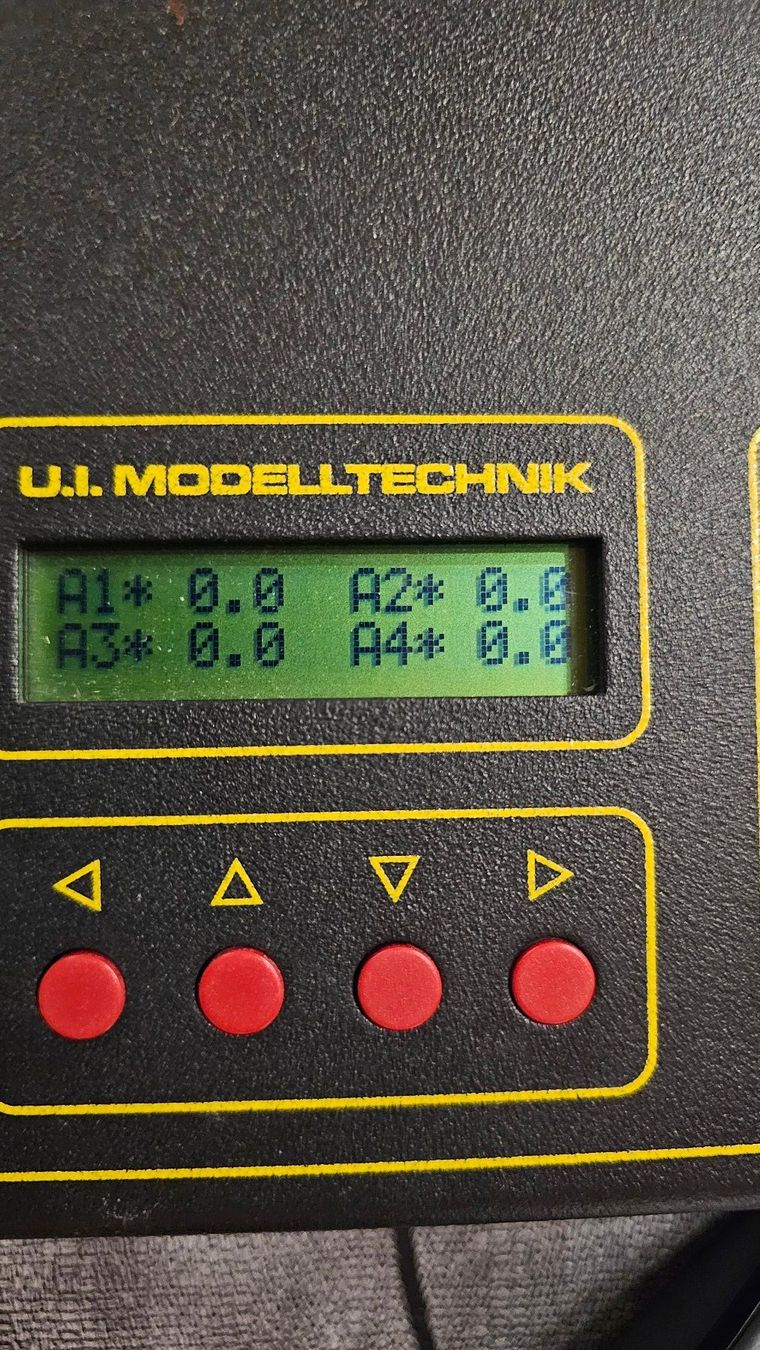 Batterie, Caricabatterie & Alimentatori: UI Modelltechnik Profi Line Pegasus-Multi 4fach  Ladegerät – Usato da Boniswil venduto da LakeSide_Boniswil 3