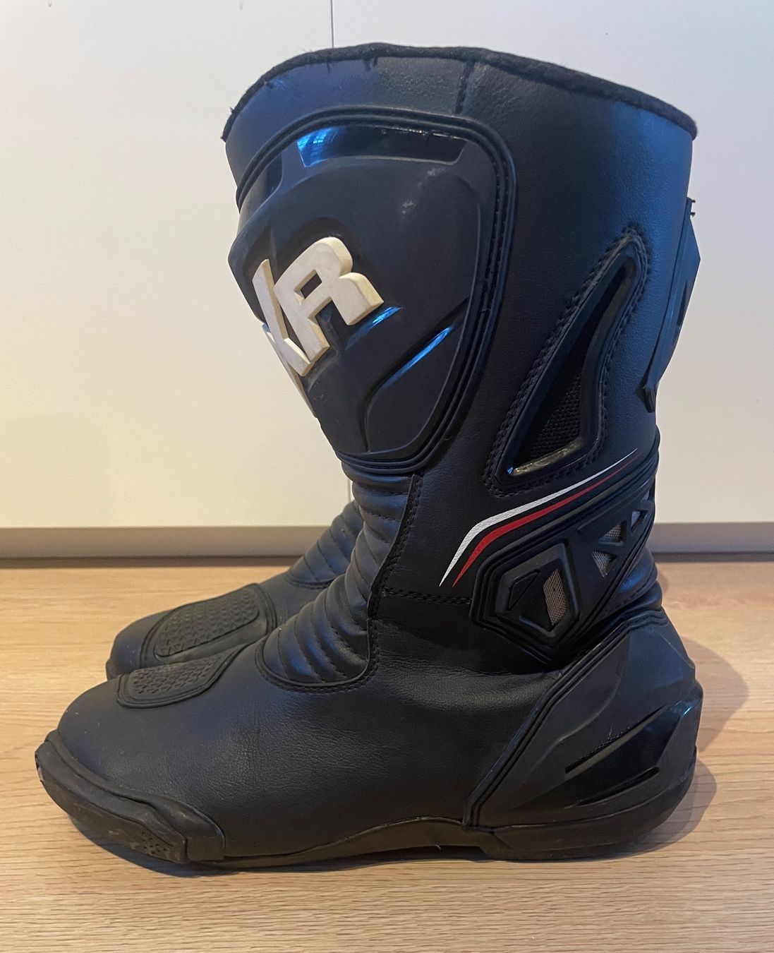 Scarpe da uomo: DXR Motorradstiefel Grösse 43 – Usato da Grossdietwil venduto da celineeeee 1