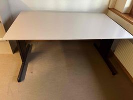 Bürotisch - PC-Arbeitsplatz