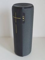 UE Boom 2 Bluetooth Lautsprecher / 2 Netzteile / kein Kabel