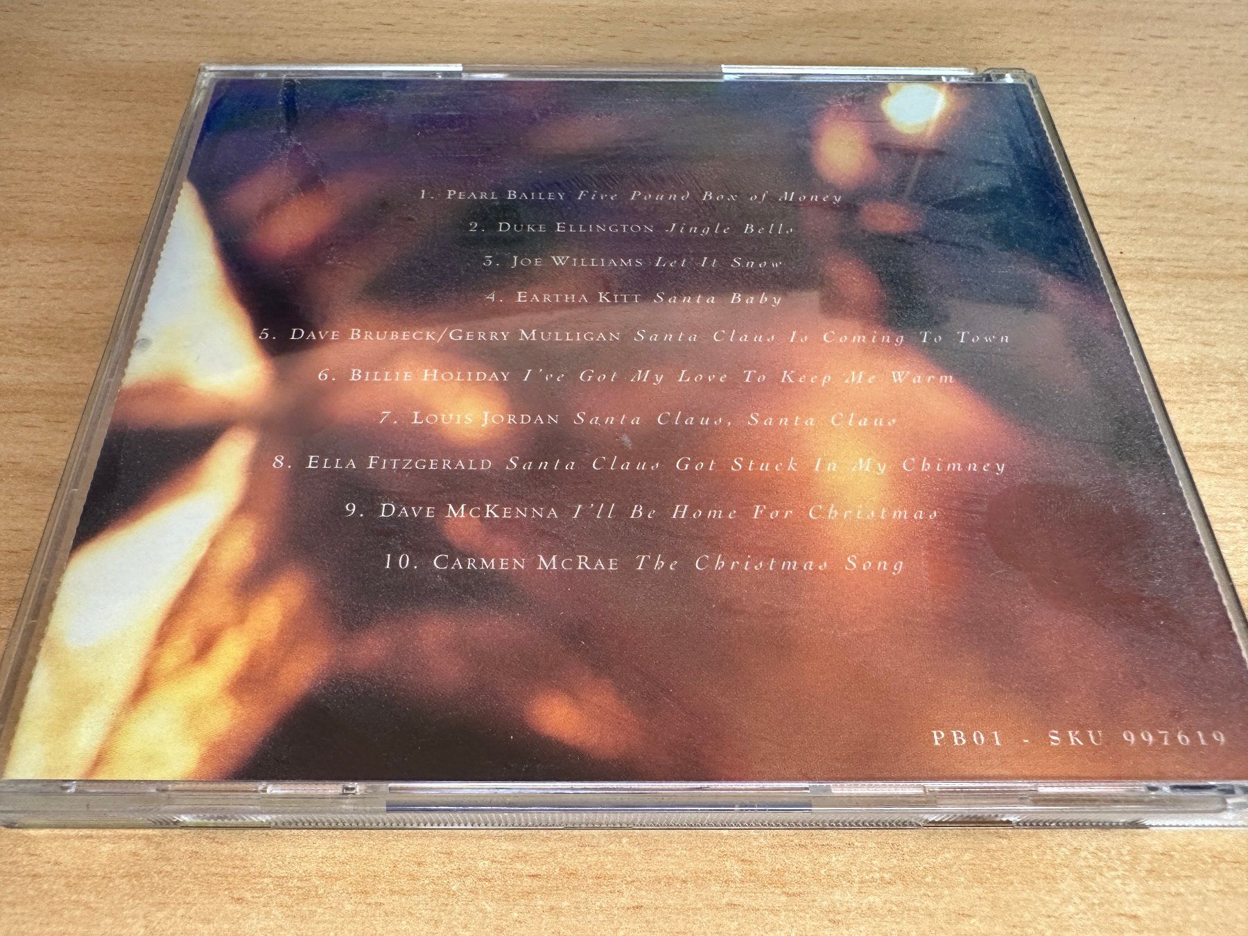 CD: Various – A Cool Christmas Volume One – Usato da Rikon im Tösstal venduto da Alpenmutz 1