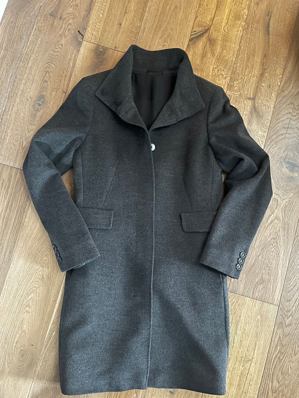 Max Mara Cappotti: Max Mara Damen Wollmantel Anthrazit – Usato da Winterthur venduto da Kikoroto