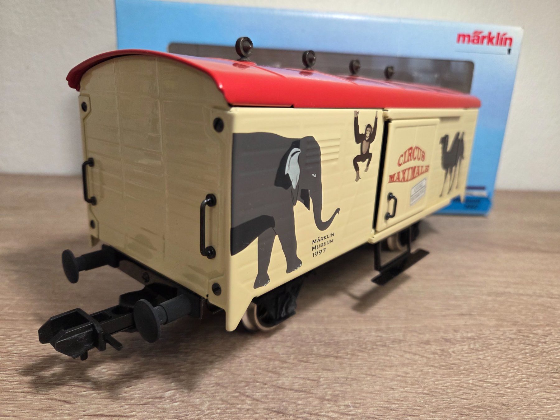 Märklin Modelleisenbahnen: Märklin Museum 1997 Circus Spur 1 – Neu und originalverpackt aus St-Aubin-Sauges von Lo_Go 2