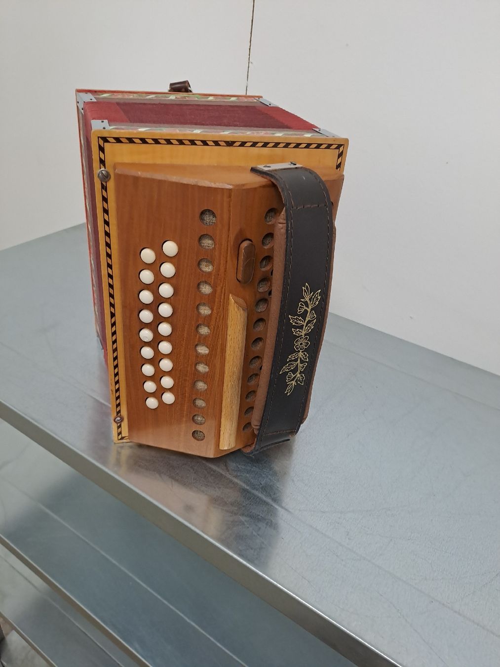 Instruments de musique: Haüsler orgeli ton A – D'occasion à Villeneuve par BibiVintage 7
