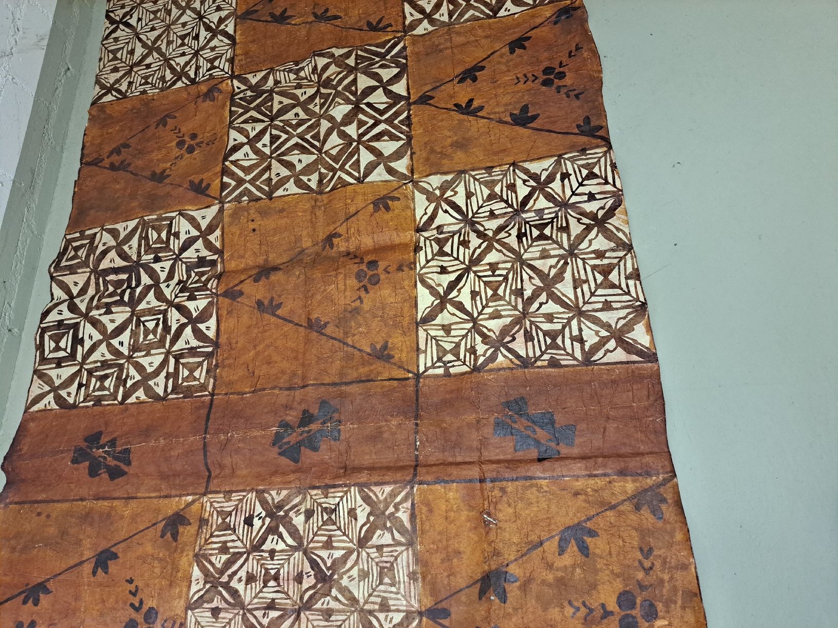 Tutte le decorazioni: Original Tapa von Eua Insel Tonga – Usato da Riehen venduto da Appia48 4