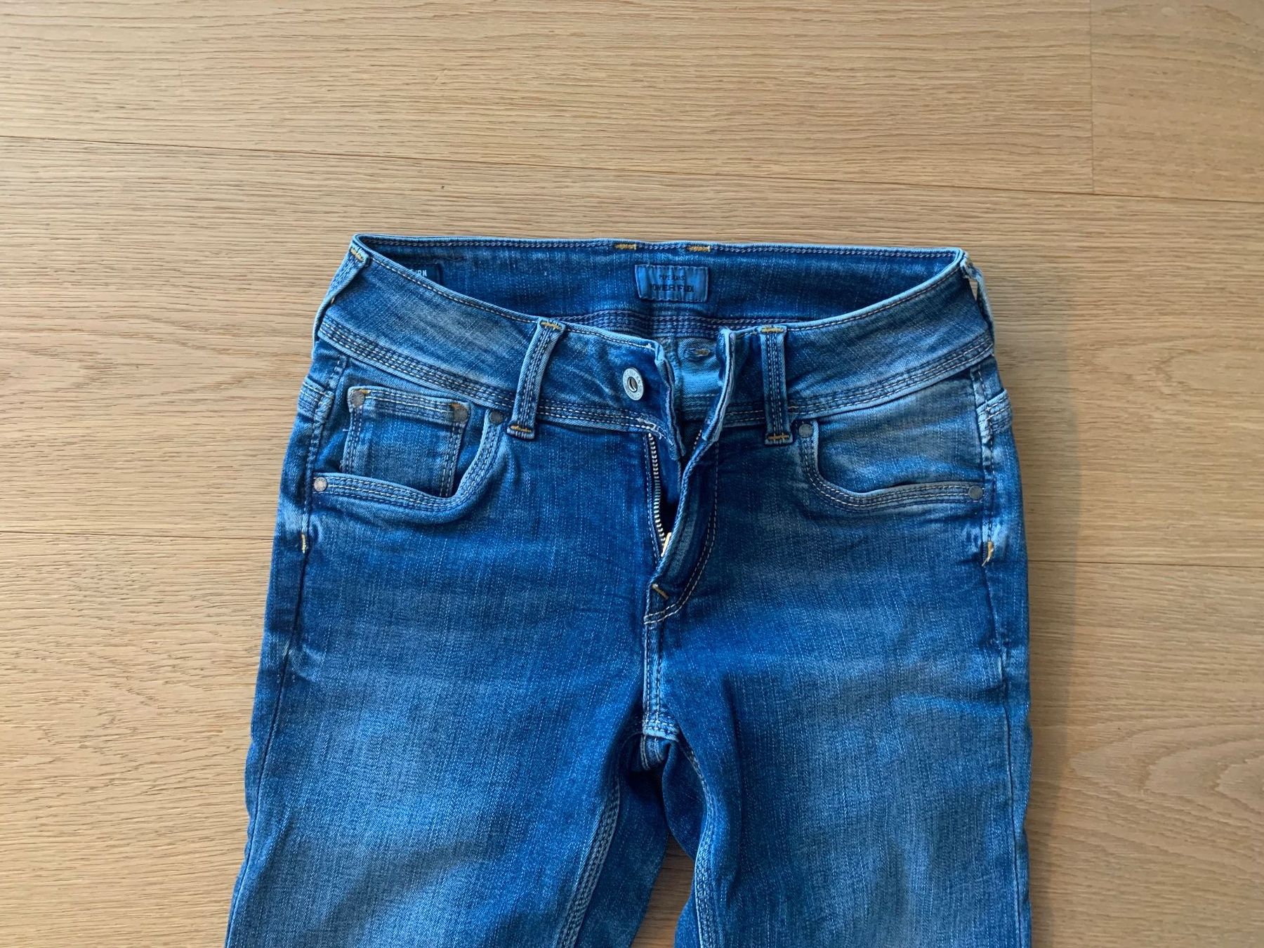 Pepe Jeans Jeans: Jeans Pepe Jeans, blau, Gr. 24/32 – Usato da Signau venduto da stalder-langenegger 1