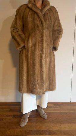 Manteau en véritable vison / Nerz-Mantel