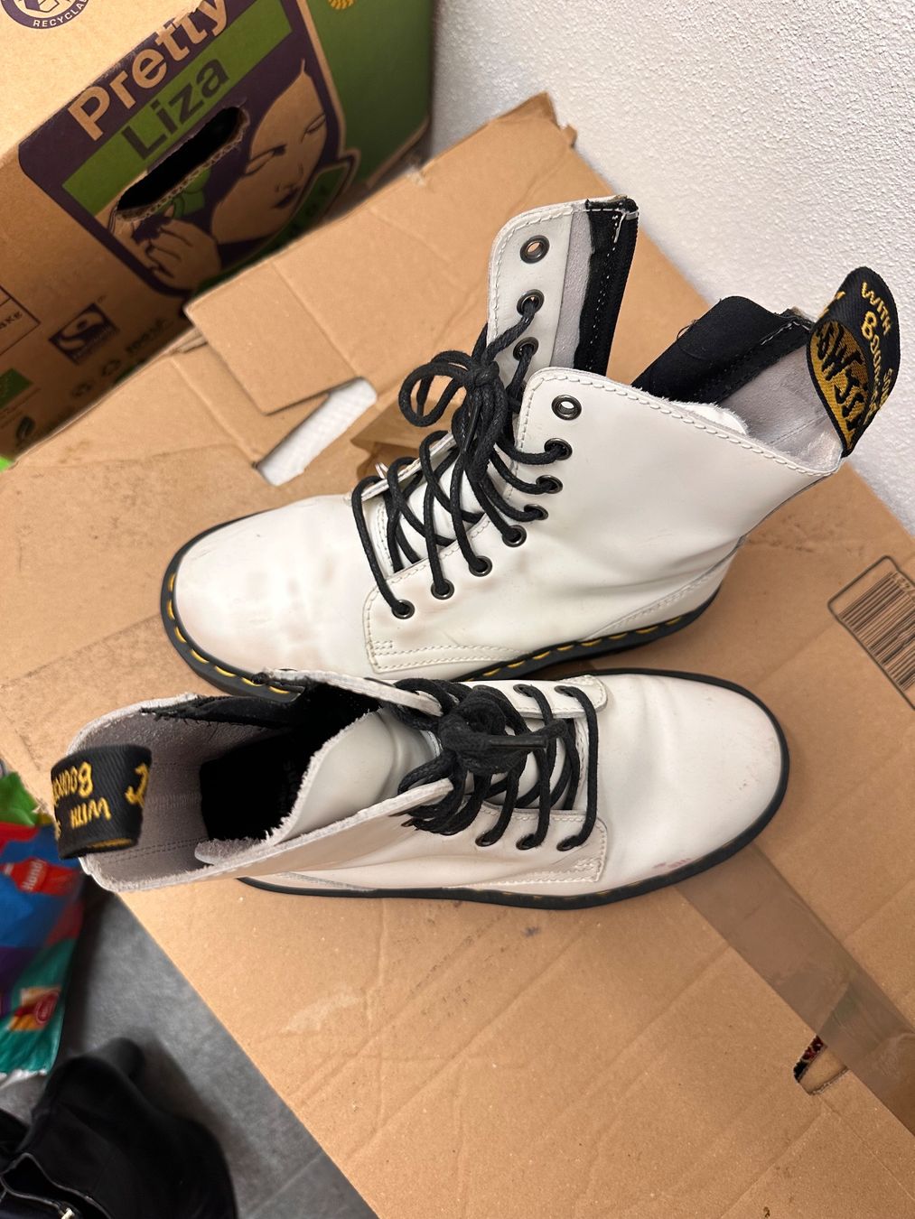 Dr. Martens Scarpe da donna: Dr. Martens weiss – Usato da Zürich venduto da Naohmyxraphaela 2