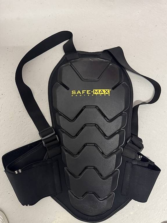 Protezioni & Imbottiture: Rückenprotektor Safe Max – Usato da Aadorf venduto da zel_zy5c