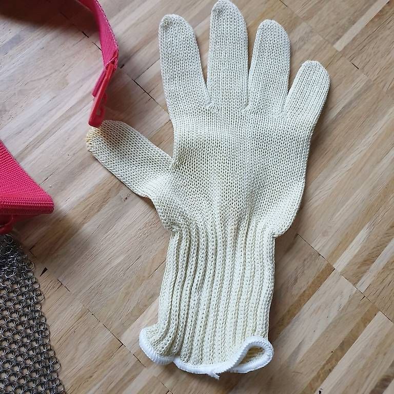 Grembiuli: METZGER STECHSCHUTZSCHÜRZE, -HANDSCHUHE EUROFLEX – Usato da Urnäsch venduto da Nakamotix 1