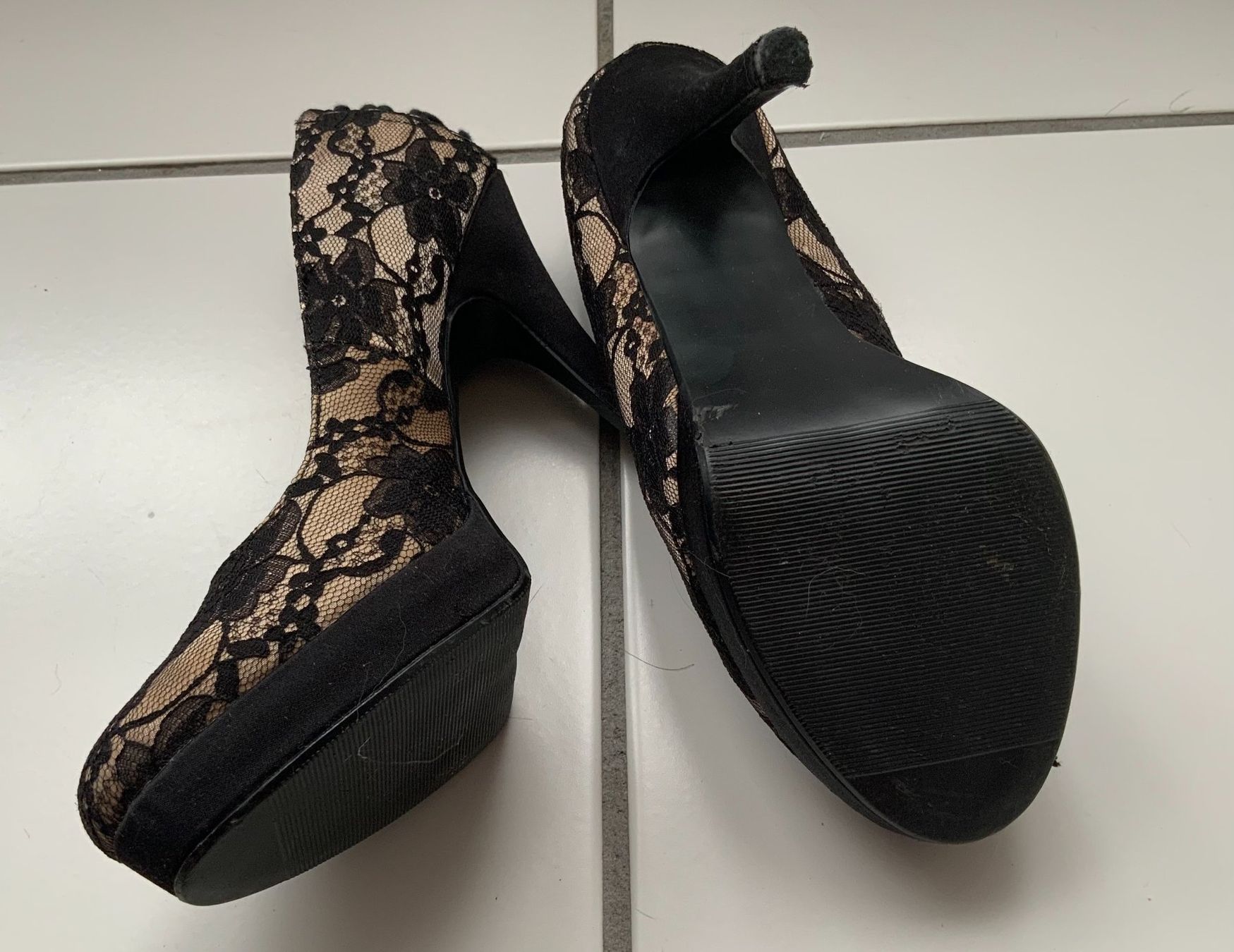 Scarpe da donna: Frauen Schuhe – Usato da Belp venduto da BartkovaS 1