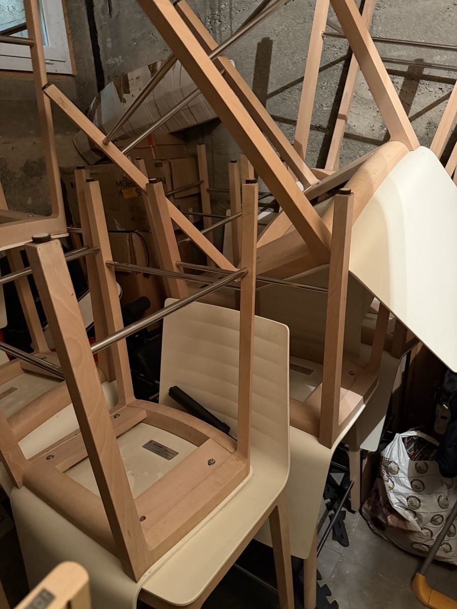 Stühle: 13 originale Barhocker von Andreu World – Neu (gemäss Beschreibung) aus Bern von Prasath2528 1
