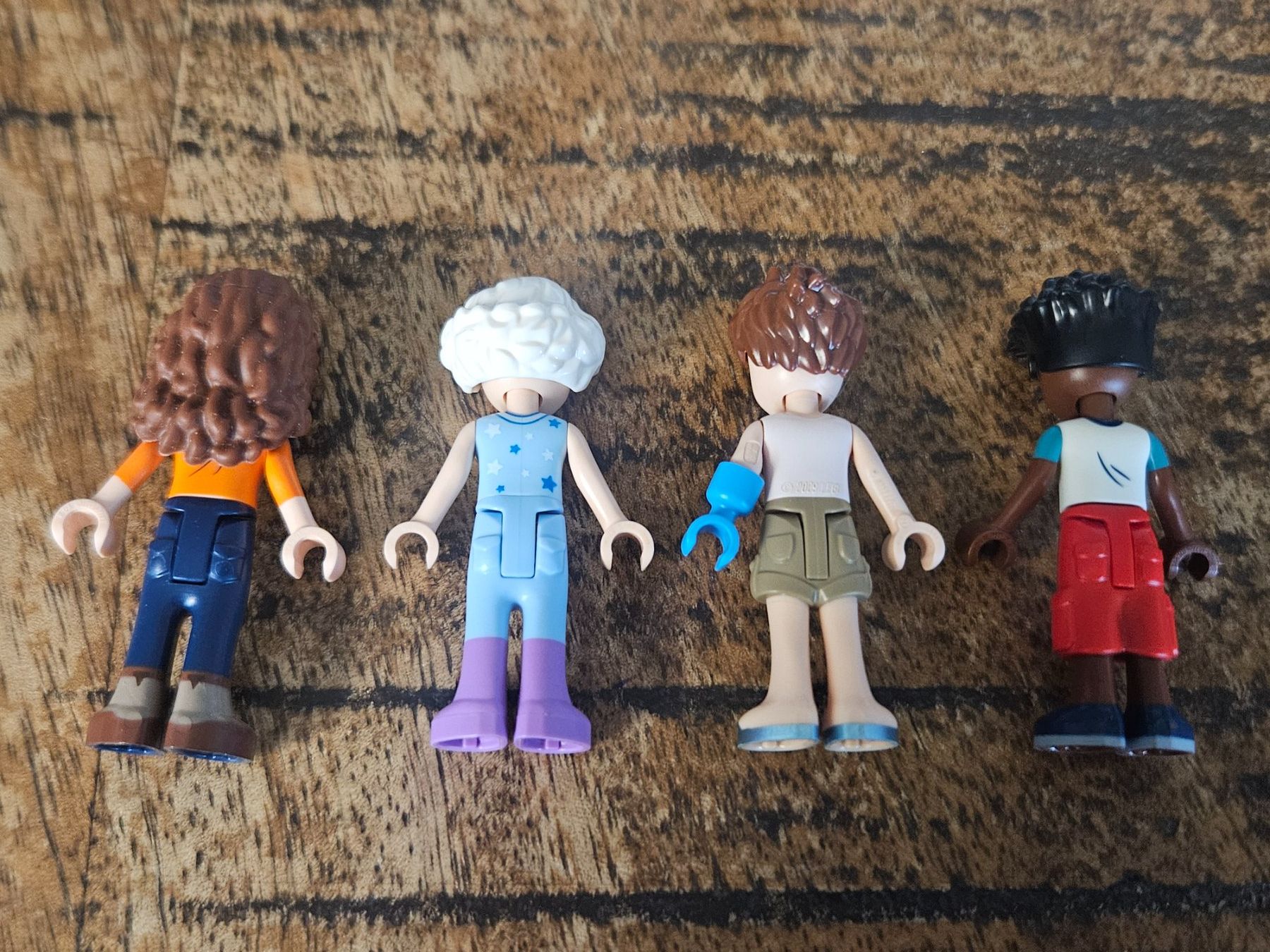 Lego Baukästen: lego friends lot de 4 figurines. – Gebraucht aus Confignon von Ecrofigs 1