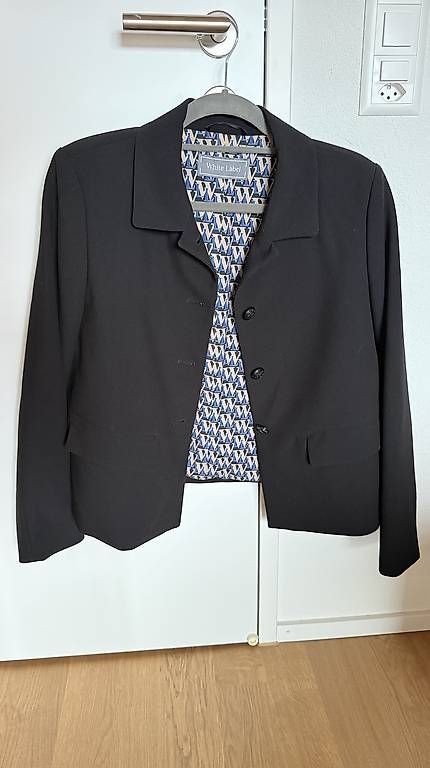 Jacken: SCHWARZER BLAZER, WHITE LABEL, GR. 38 – Gebraucht aus Othmarsingen von yot_ds5b