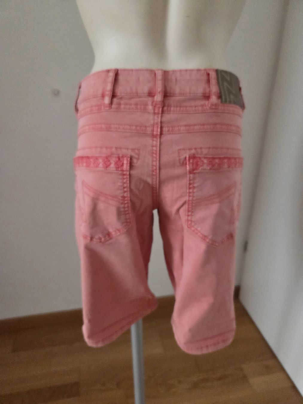 Nile Pantaloni: Nile Shorts – Nuovo (secondo la descrizione) da Luzern venduto da asmele2 3