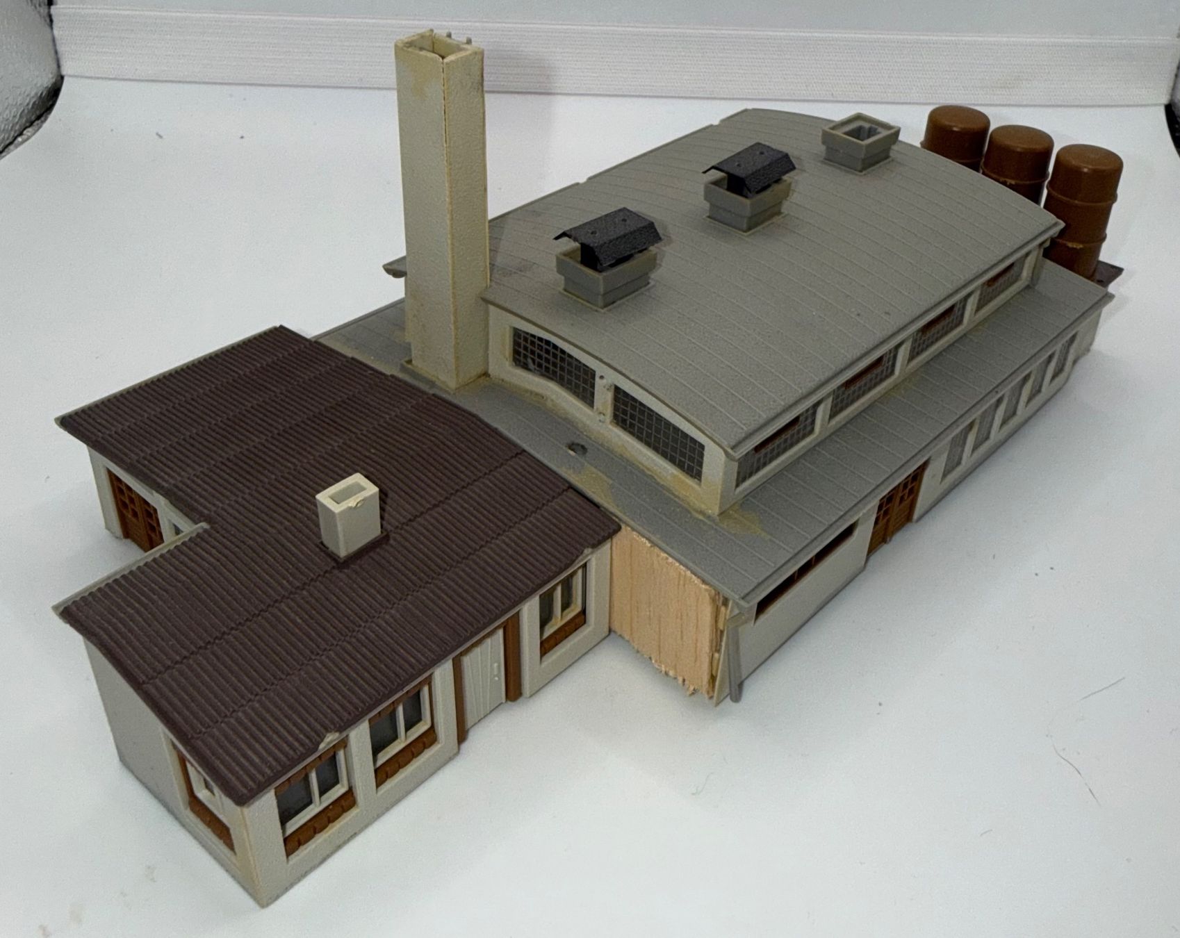 Modellini di ferrovie: Haus Spur N Fabrik – Usato da Mühledorf BE venduto da ericgrunder_12 2