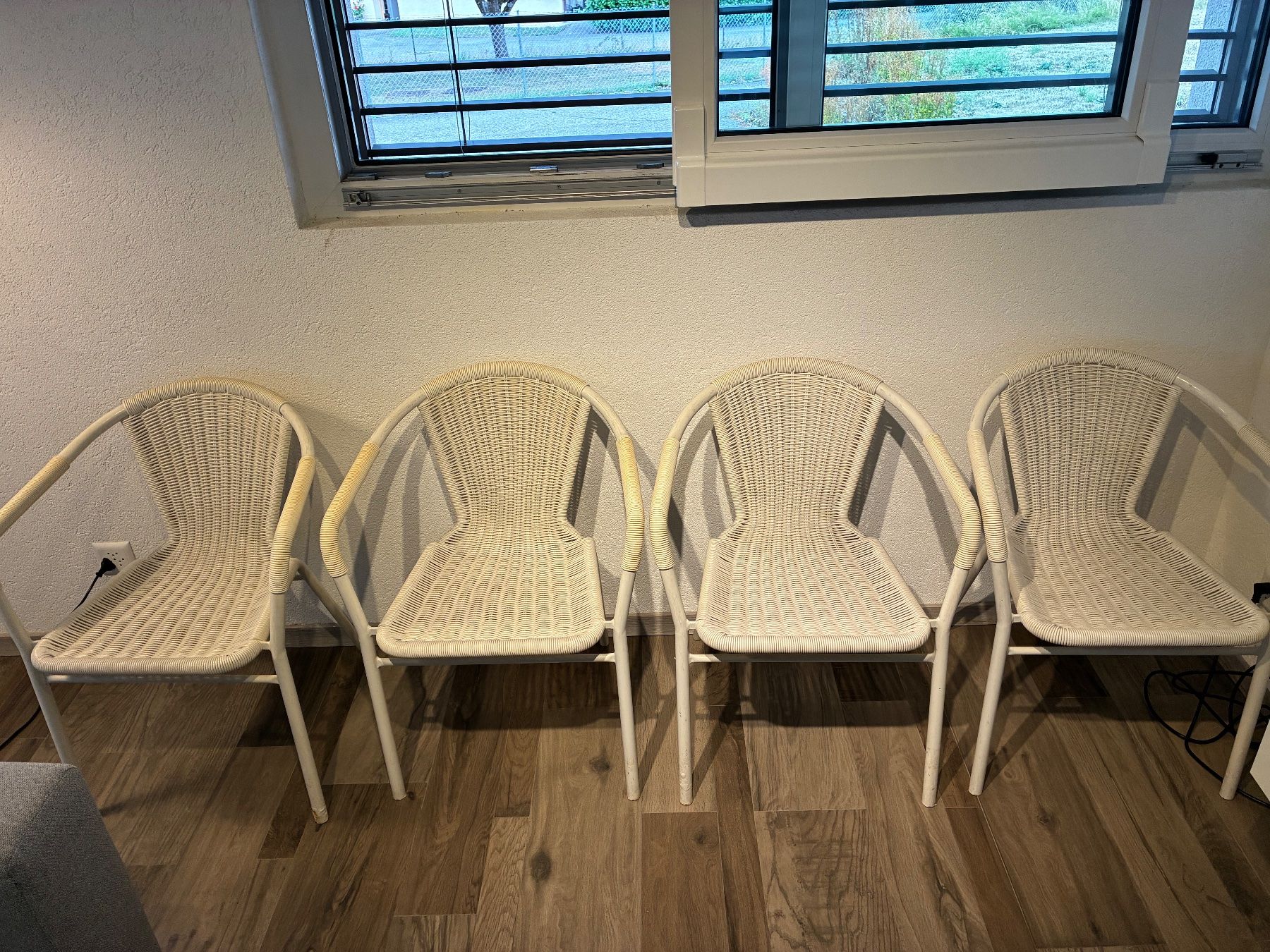 Pfister Sedie: 4 Gartentisch Bistro stühle – Usato da Fontaines NE venduto da cri_9ntg 3