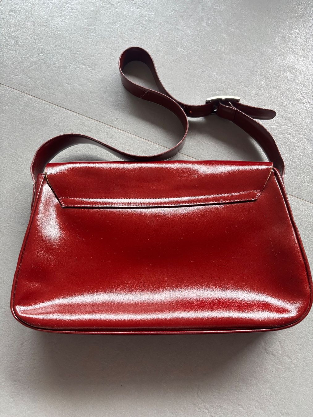 Taschen für Damen: Rote Handtasche von Plinio Visona – Gebraucht aus Stalden VS von ile_ld6t 1