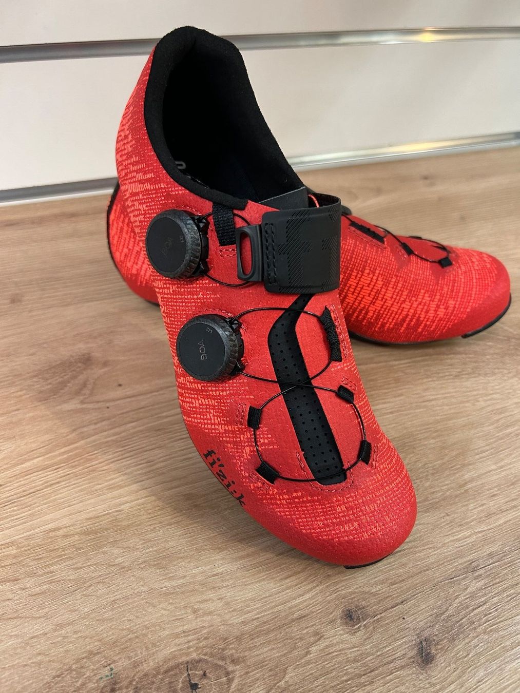 Fizik Herrenschuhe: Fizik VENTO INFINITO KNIT CARBON - 37 – Neu und originalverpackt aus Affoltern am Albis von cub_tx9s 1