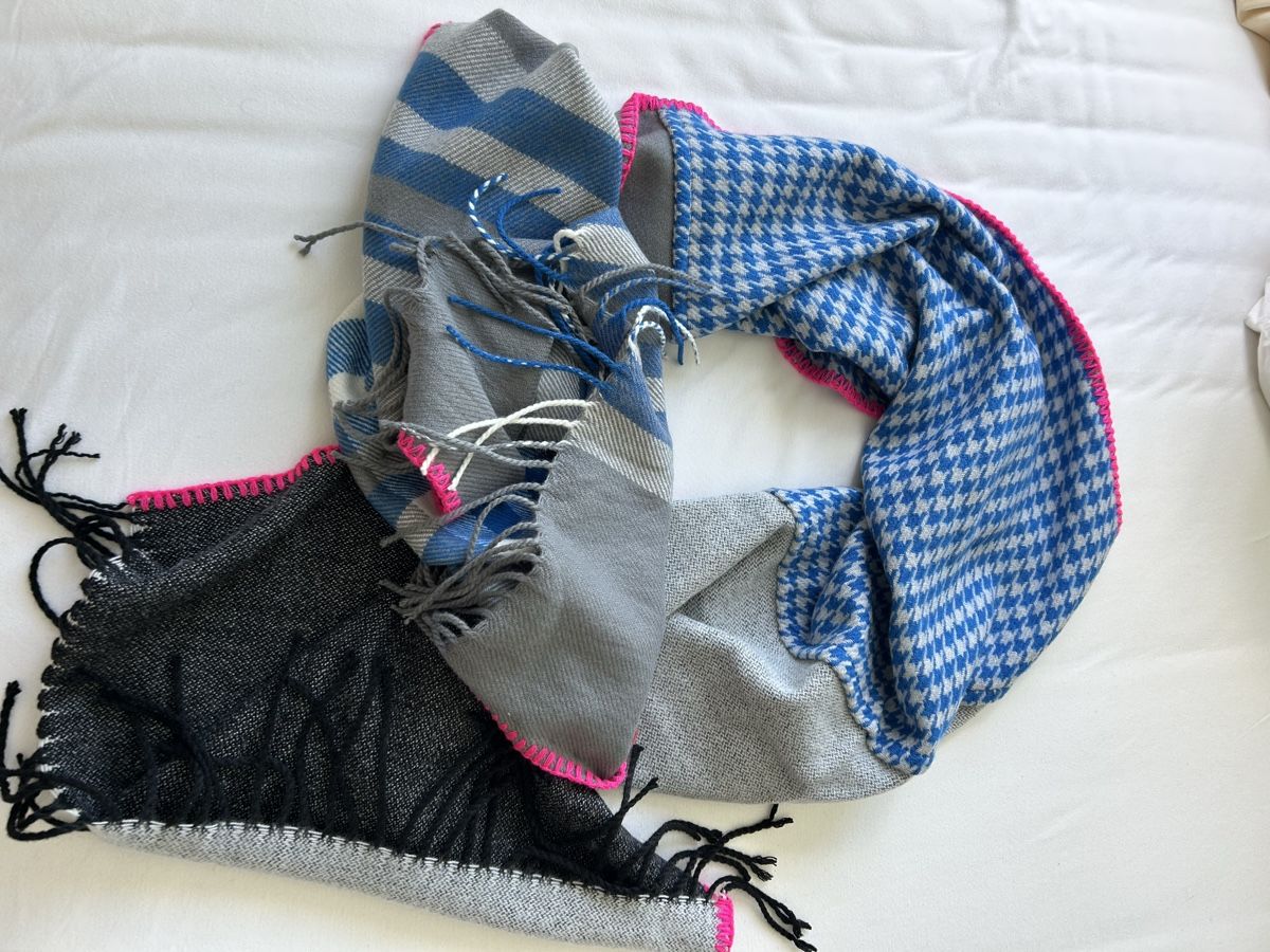 S.Oliver Foulard & Sciarpe: Weicher ungetragener Schal von s. Oliver  – Nuovo e nell'imballaggio originale da Forch venduto da leafri 2