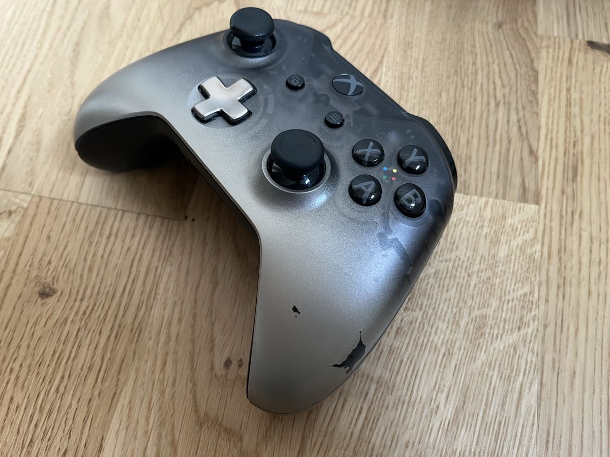 Microsoft Console: Xbox One S Konsole mit Controller – Usato da Köniz venduto da MHofer93 4