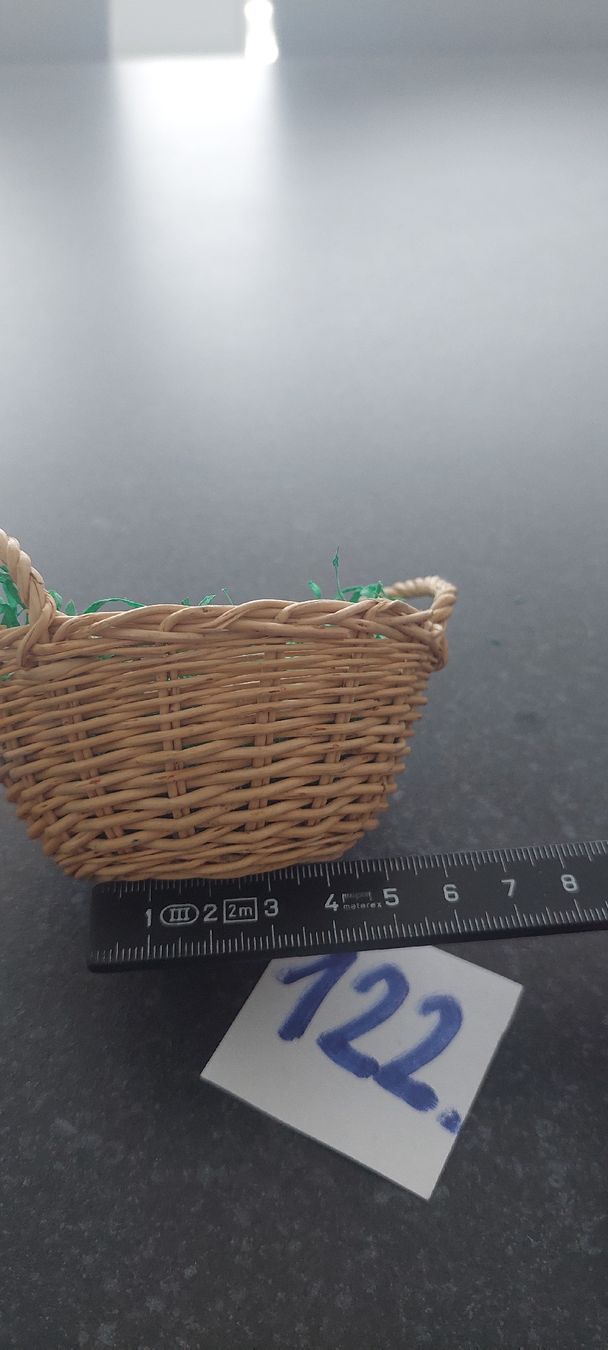 Case e mobili per bambole: Puppenstuben Köfferli und Körbli  – Usato da Muri AG venduto da nindo1 2