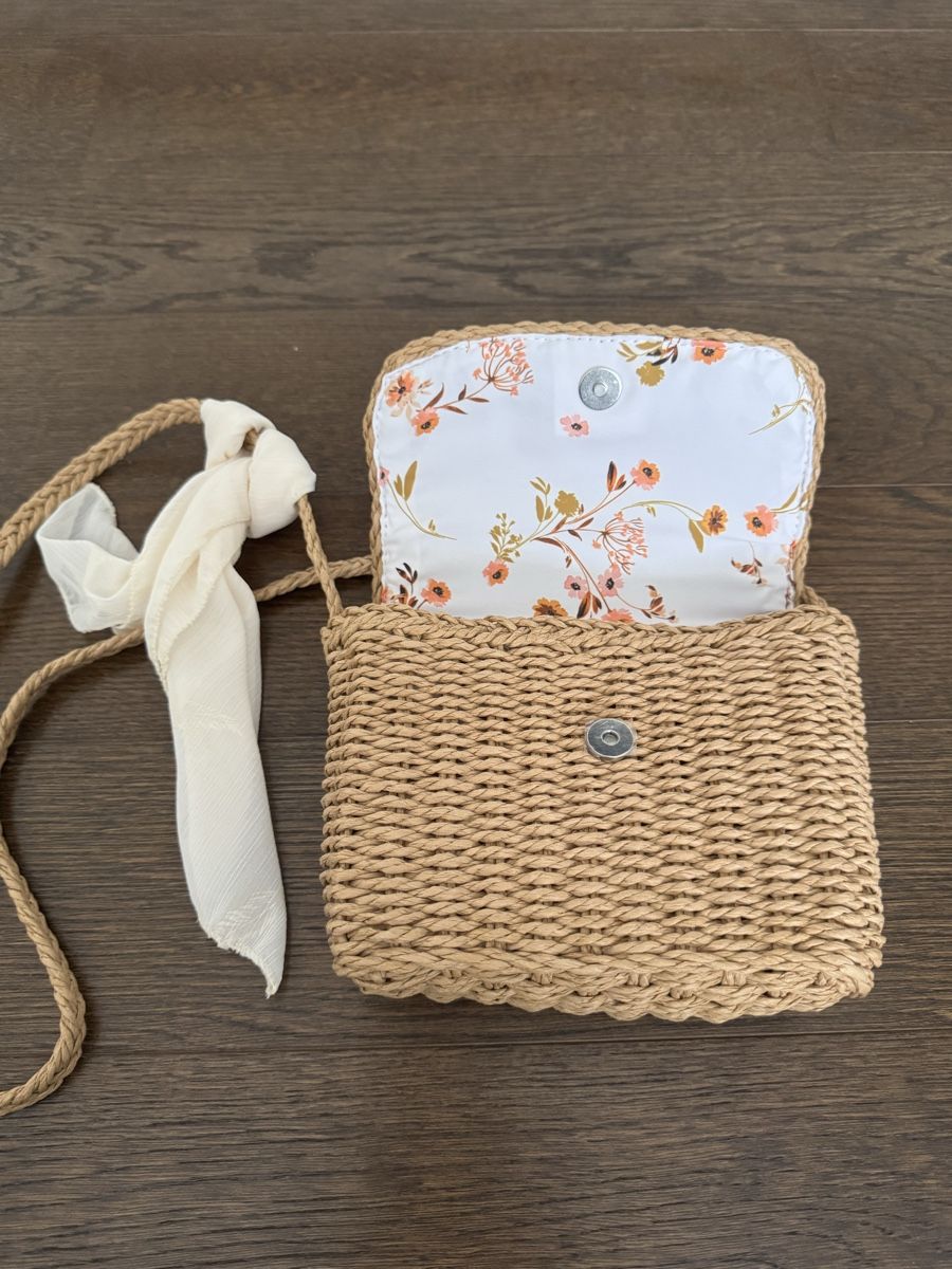 Borse da donna: Sommerliche Stroh-Umhängetasche, Blumenfutter – Nuovo (secondo la descrizione) da Staufen venduto da M19M 1