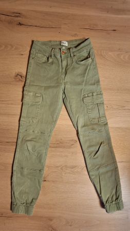 Jeans ONLY Gr. 34/30 (Gr. 152) khaki, WIE NEU