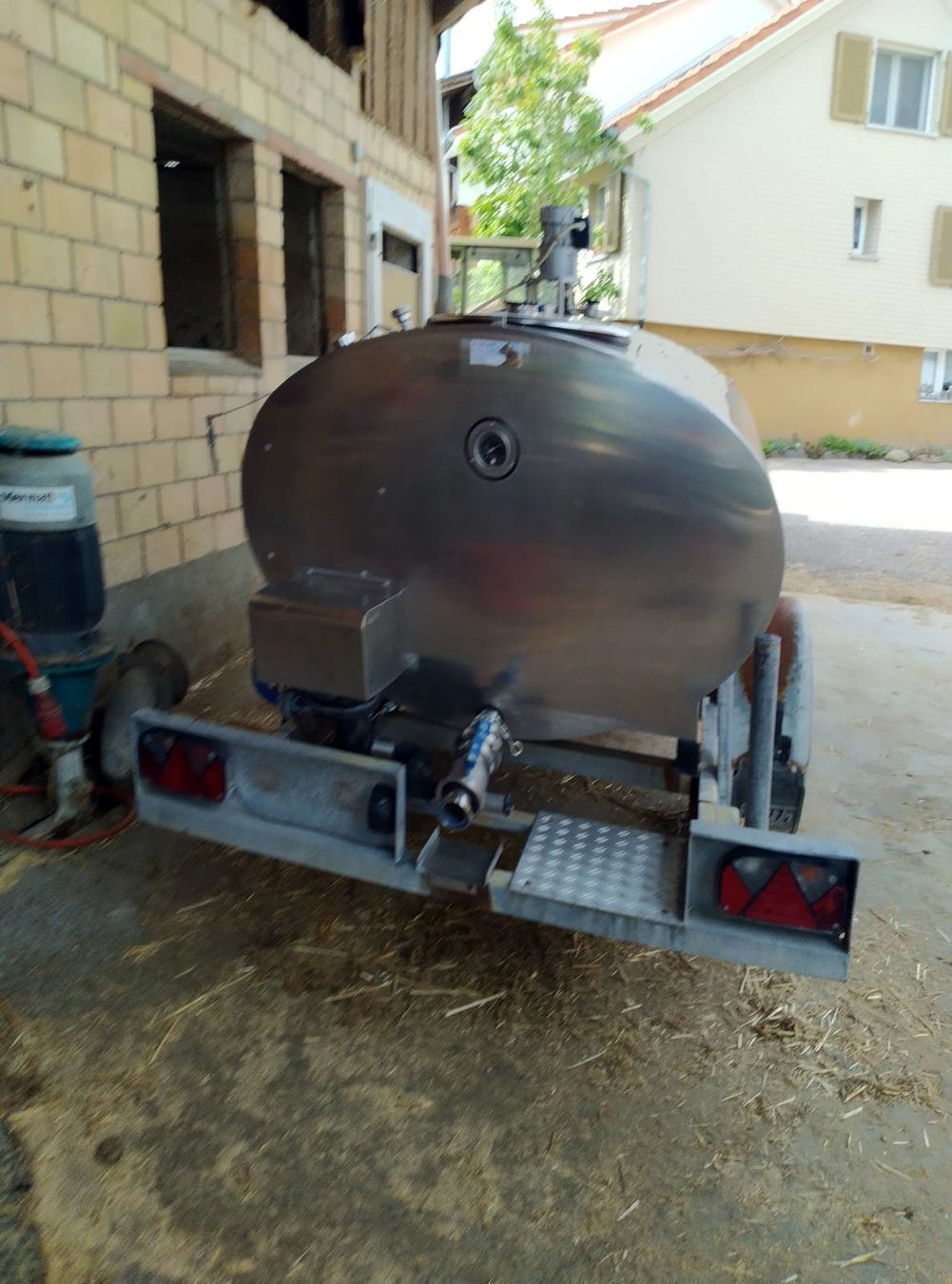 Delaval Tecnica di mungitura: 1200liter Milchtank – Usato da Bettwiesen venduto da mar_wvp2 1