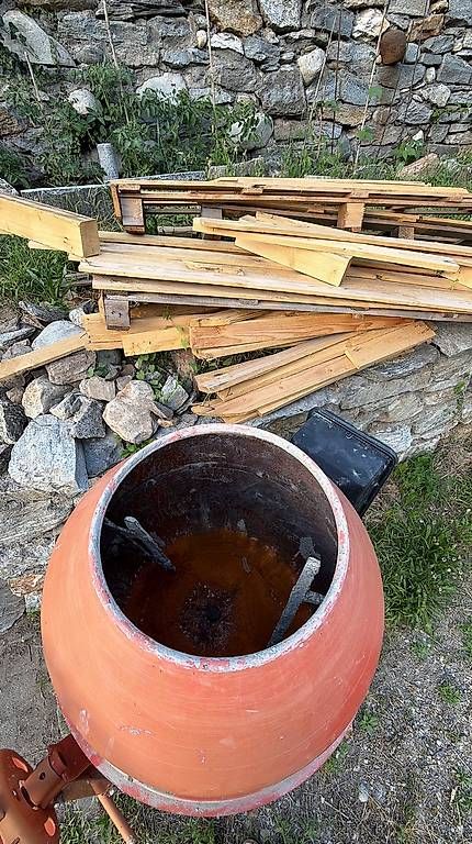 Statuette: Betoniera  – Usato da Lodrino venduto da Kotiukolena 1