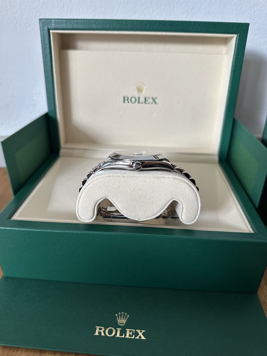 Rolex Orologi: Rolex Datejust 41mm - Mint Green – Nuovo e nell'imballaggio originale da Zürich venduto da and_z8mr 5