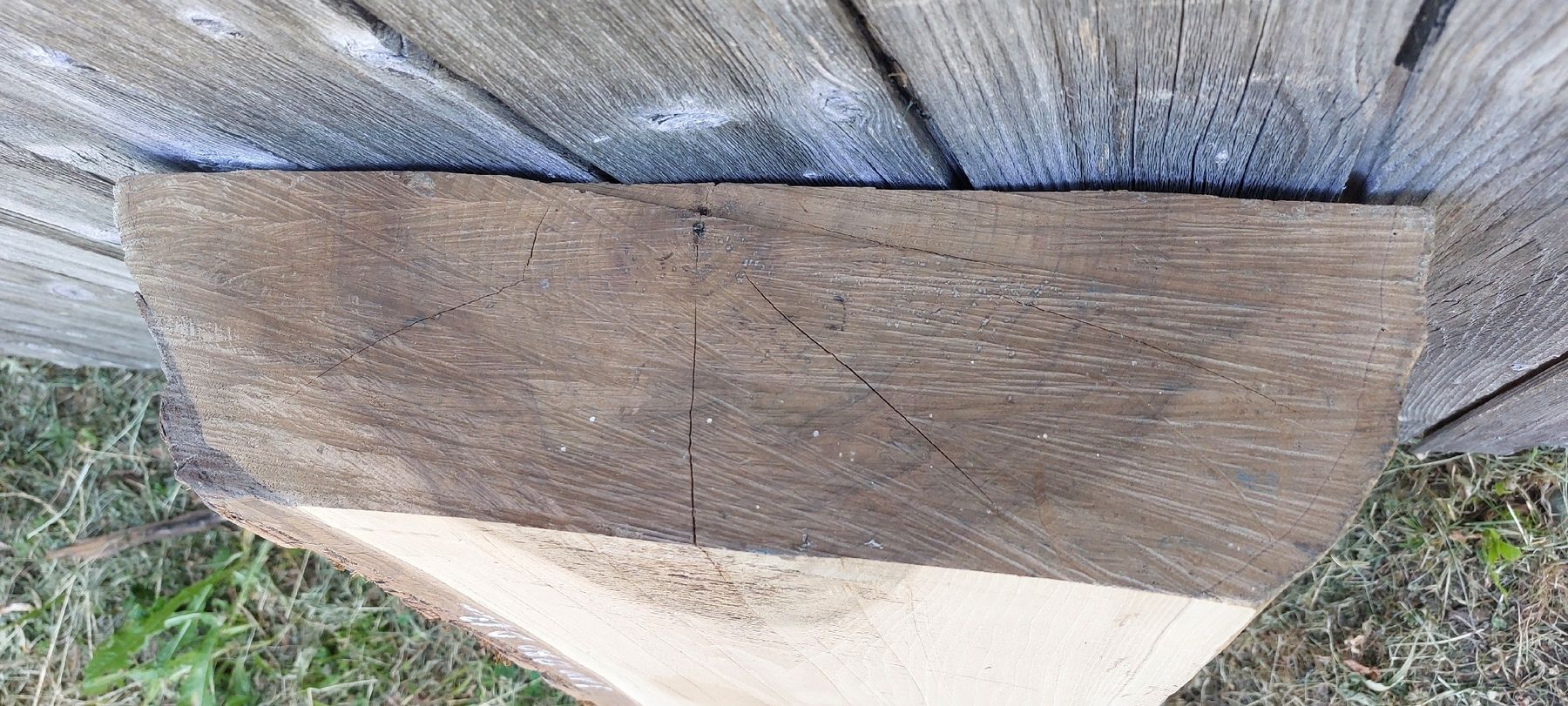 Articoli in legno: Schweizer Nussbaumholz – Difettoso da Giswil venduto da Stocki02 2