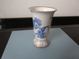 Antike Rosenthalvase signiert