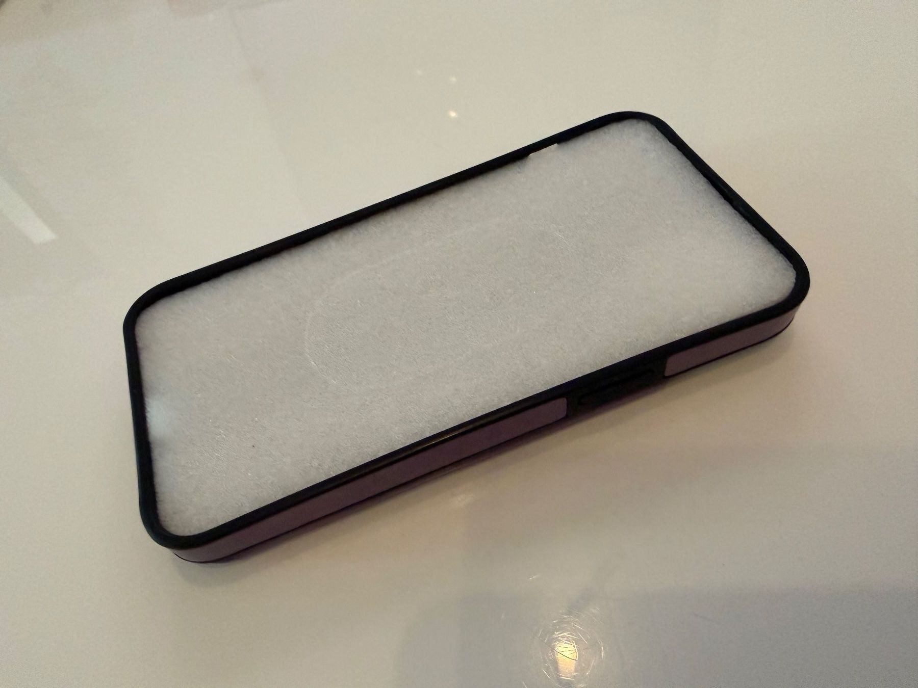 Apple Cover & Protezioni schermo: iPhon 14 PLUS Cover violett Kunstleder – Nuovo e nell'imballaggio originale da Kölliken venduto da Teguwegu 2