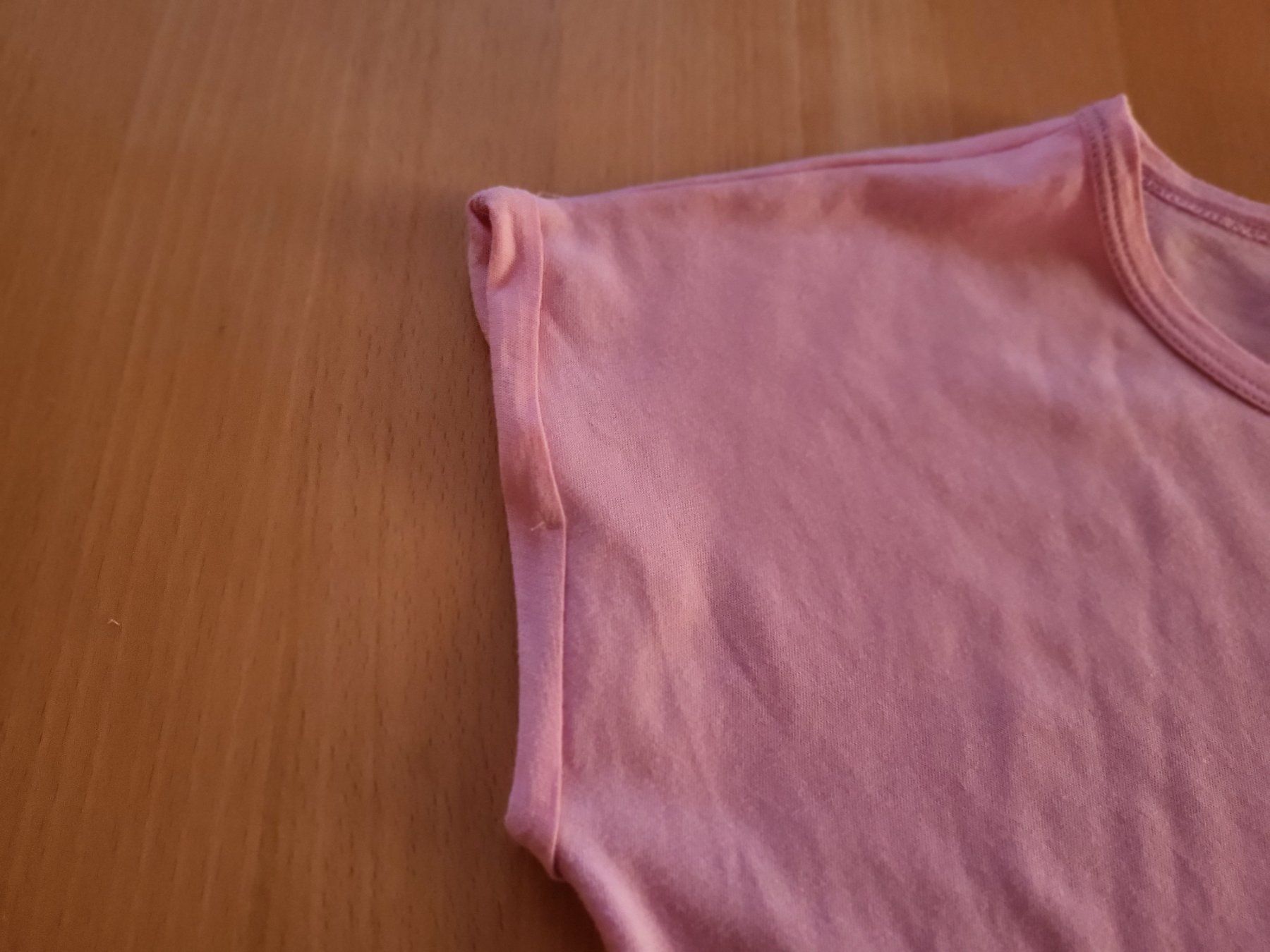Benetton Blusen, T-Shirts & Tops: Benetton T - Shirt Gr. 134/140 – Gebraucht aus Dürrenäsch von DanaW01 2
