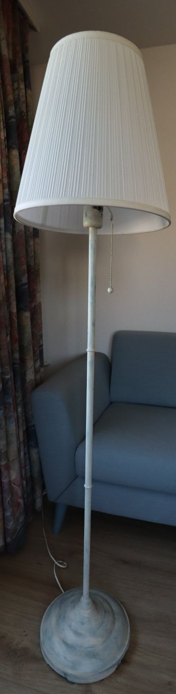 Lampes: Stehlampe – D'occasion à Hagendorn par and_f6dj