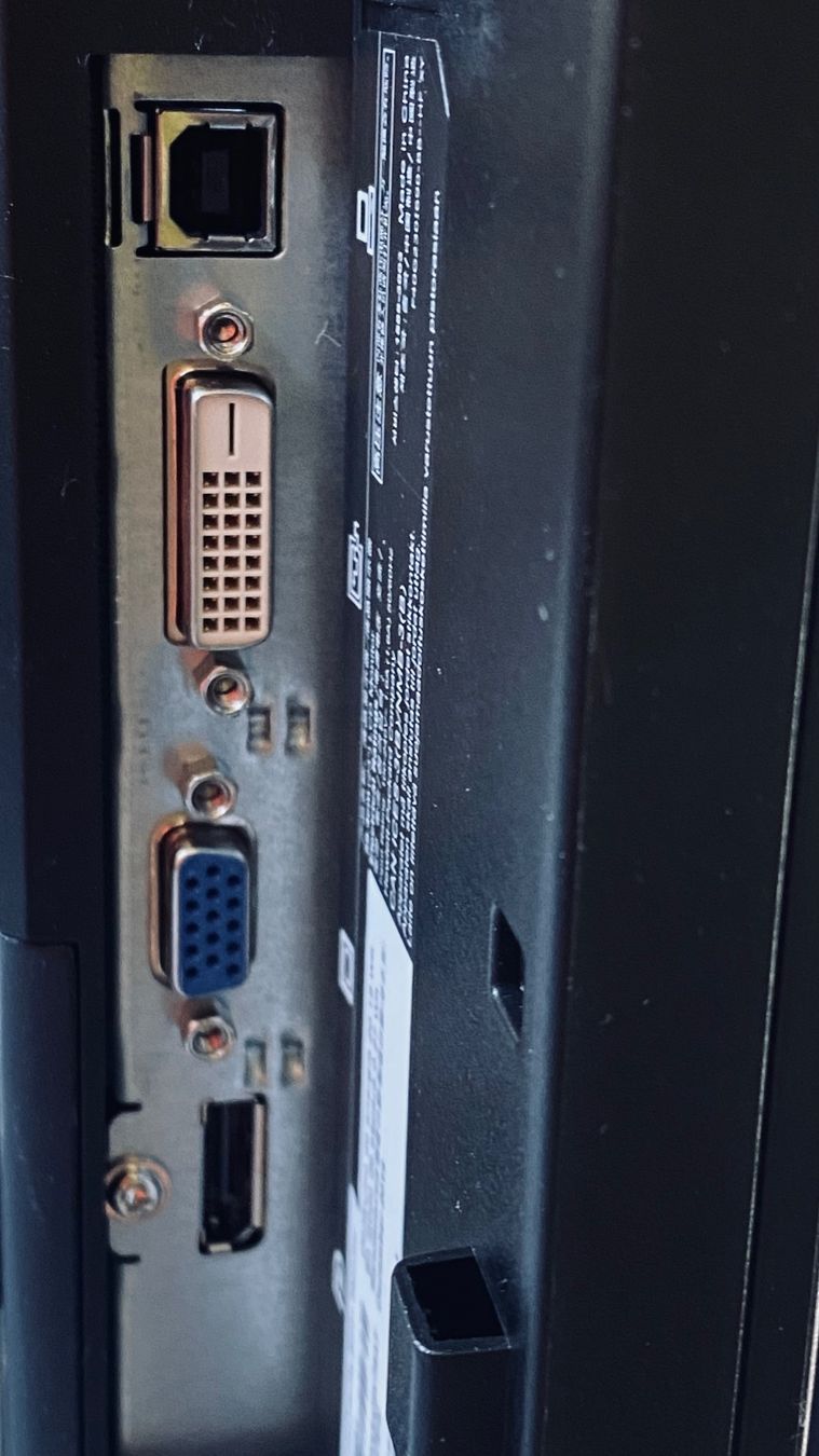 Hewlett Packard Monitor: HP EliteDisplay E231 – Usato da Fehraltorf venduto da akl_q6f5 3