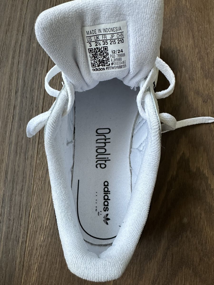 Chaussures garçon: Adidas Superstar Gr. 35 – D'occasion à Muntelier par sandberg5 3