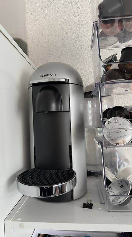 Macchine per caffè & Macchine per espresso: Machine Nespresso vertuo  – Usato da Massongex venduto da foc_nkx9