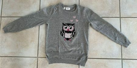 1 leichter Pullover und 1 kuscheliger Pullover Gr. 128/134