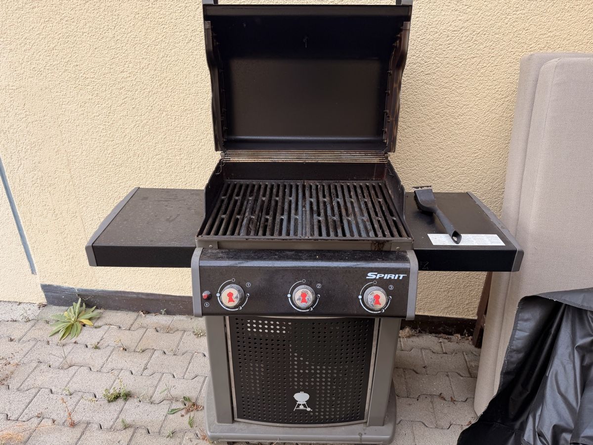 Weber Griglie: Gasgrill Weber mit Abdeckung – Usato da Berikon venduto da Manu859 1