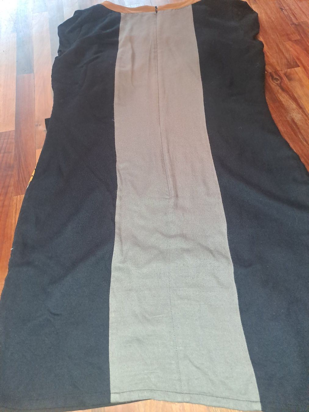 Vestiti: St-Martins Seidekleid Gr.38 – Usato da Emdthal venduto da kasira 4